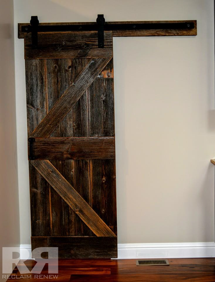 Flat track barn door hardware